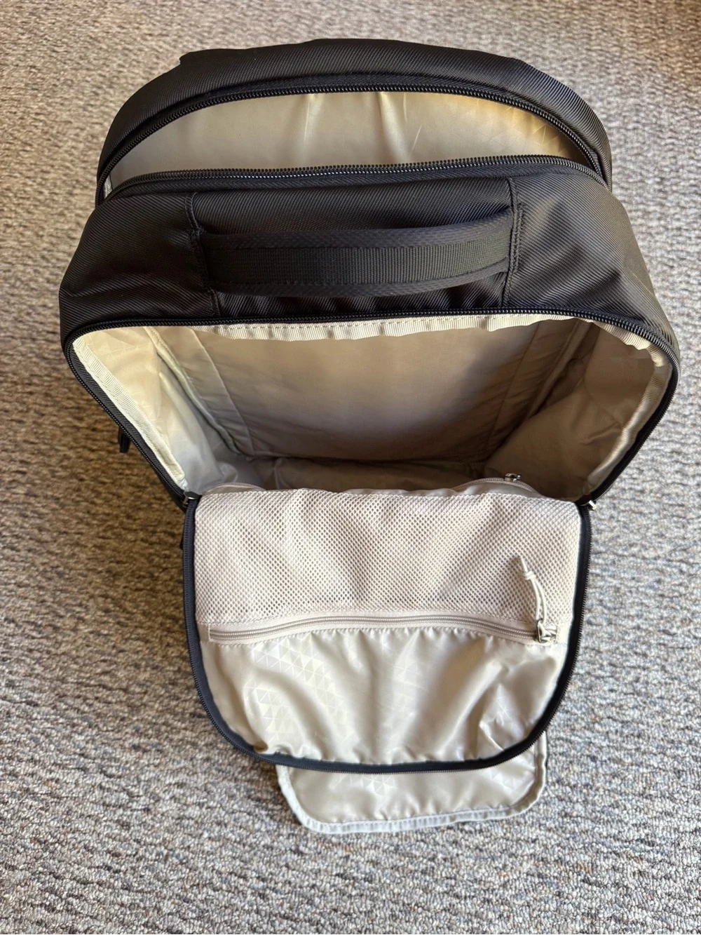 Men's Black Case Logic Backpack / New Unused